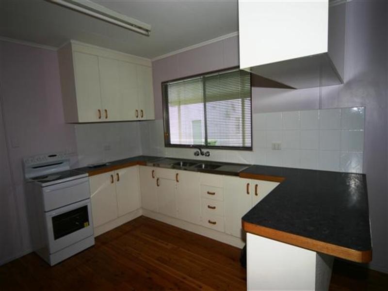 27 Swan Street, Dalby QLD 4405