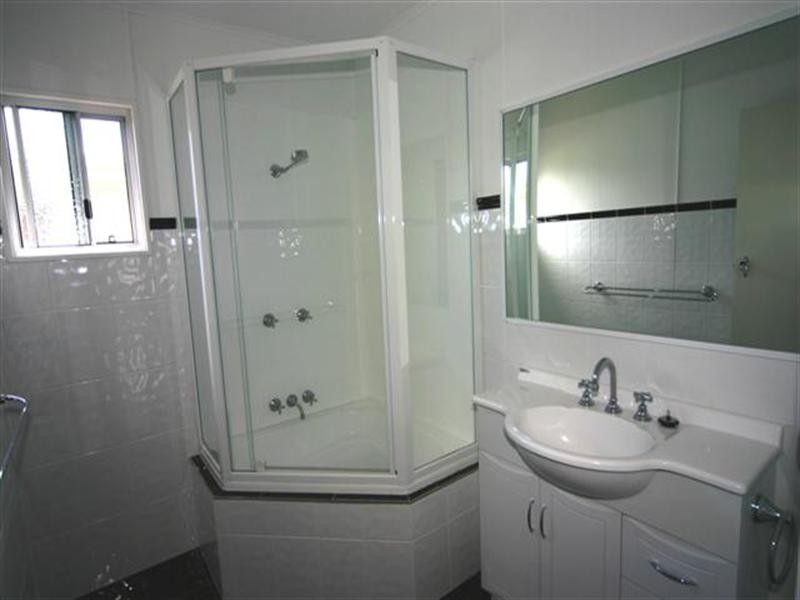 27 Swan Street, Dalby QLD 4405