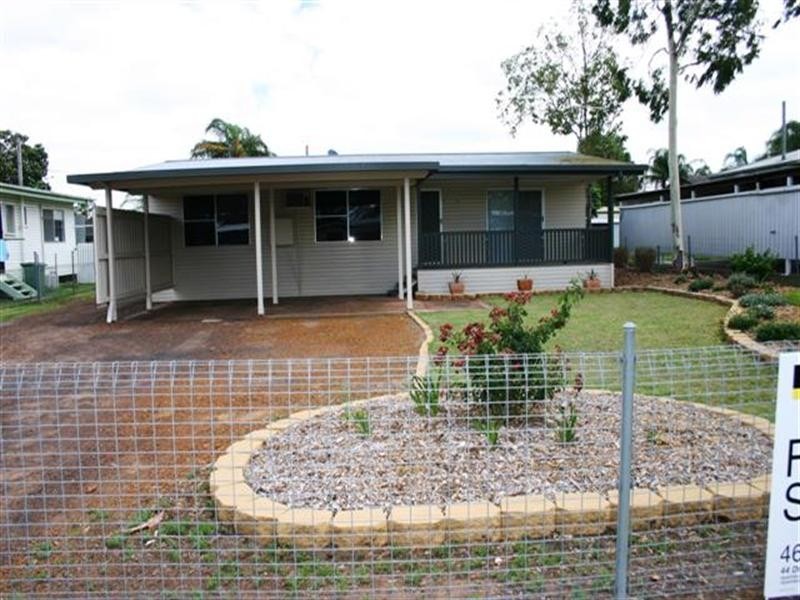 27 Swan Street, Dalby QLD 4405