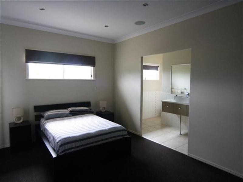 1 Jacaranda Court, Dalby QLD 4405