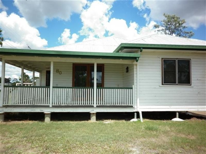 80 Wood Street, Dalby QLD 4405
