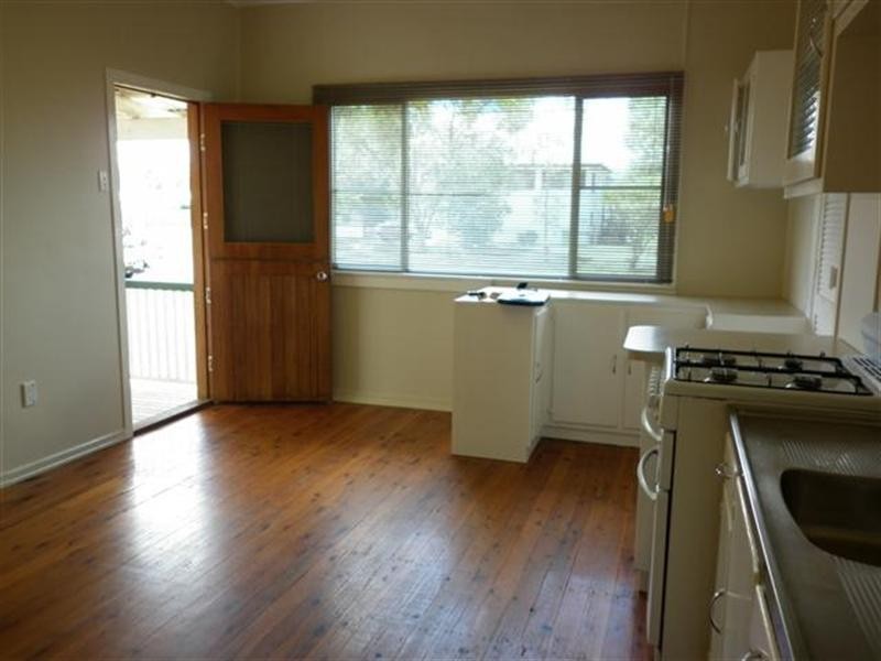 80 Wood Street, Dalby QLD 4405