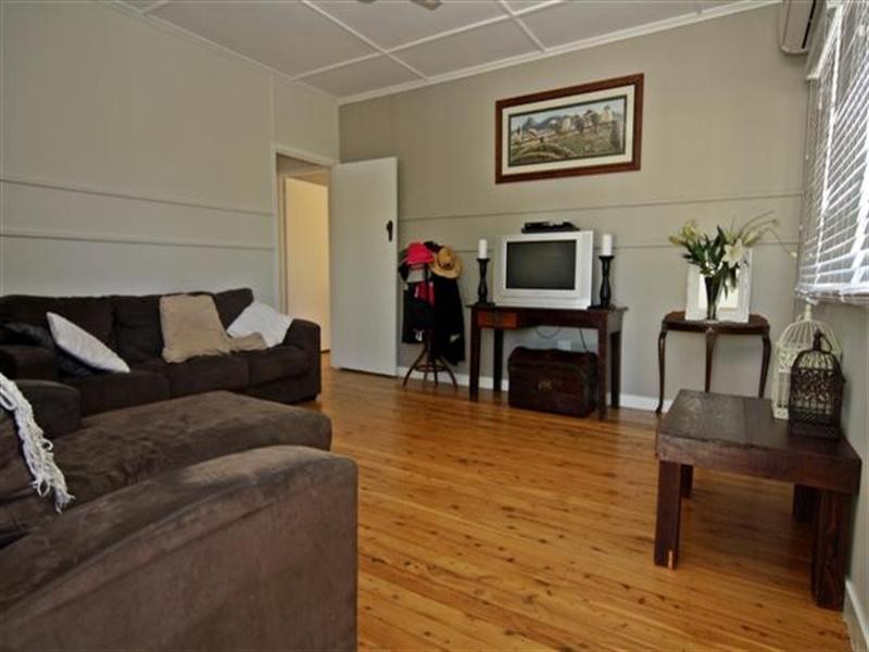 25 Palmer Street, Dalby QLD 4405