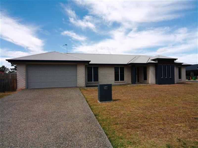 2A St Andrews Chase, Dalby QLD 4405