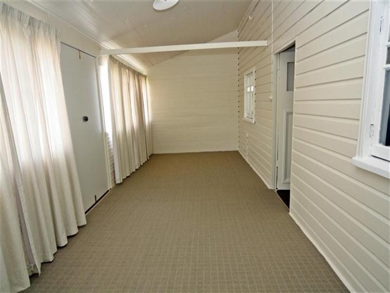 73 Taylor Street, Cecil Plains QLD 4407