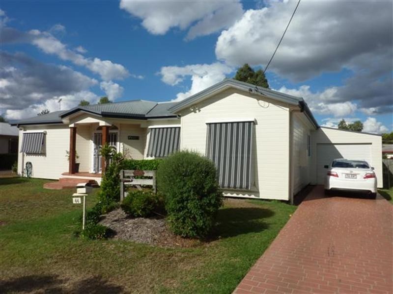 44 Kookaburra Street, Dalby QLD 4405