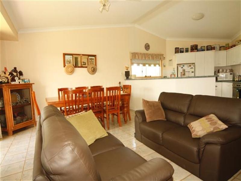 44 Kookaburra Street, Dalby QLD 4405