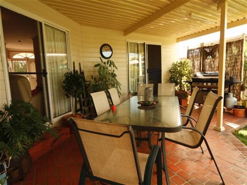 44 Kookaburra Street, Dalby QLD 4405