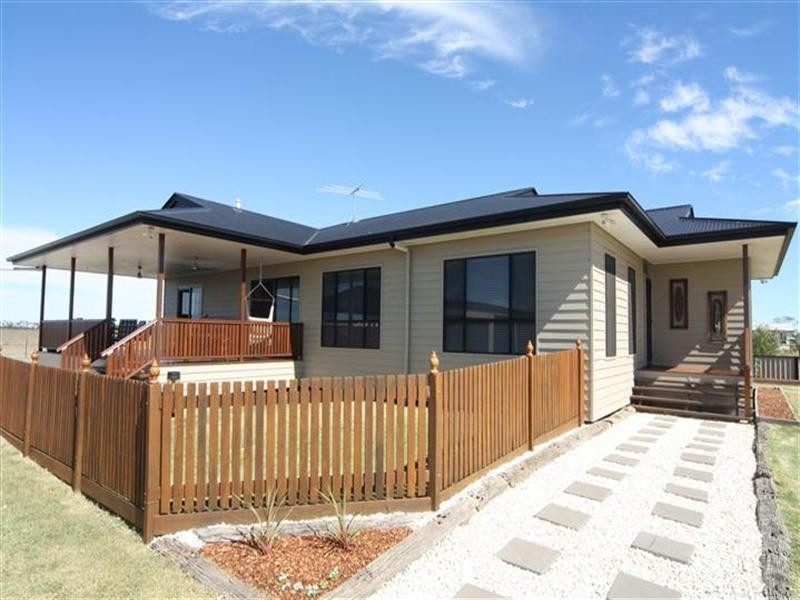 52 Diamond Drive, Dalby QLD 4405