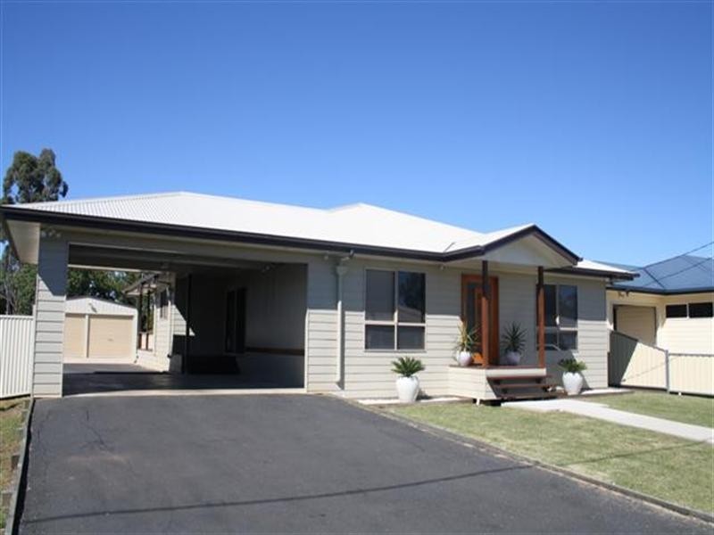 23 Homebush Street, Dalby QLD 4405