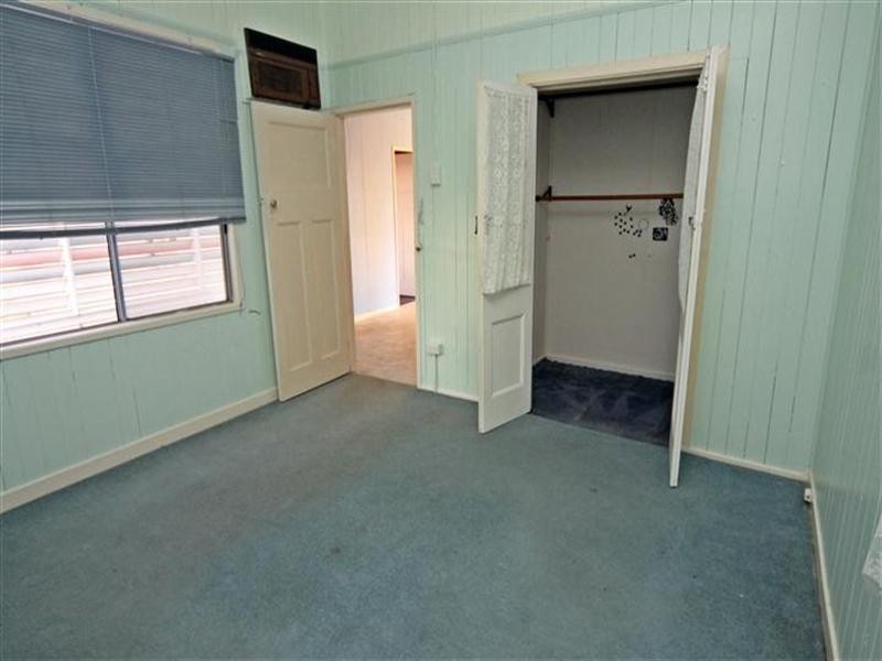 15 Wyley Street, Dalby QLD 4405