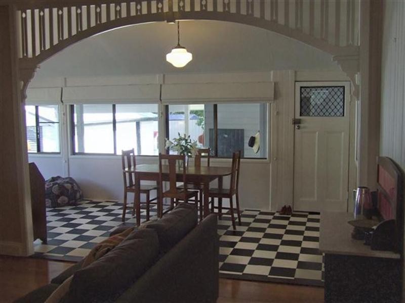 42 Bunya Street, Dalby QLD 4405