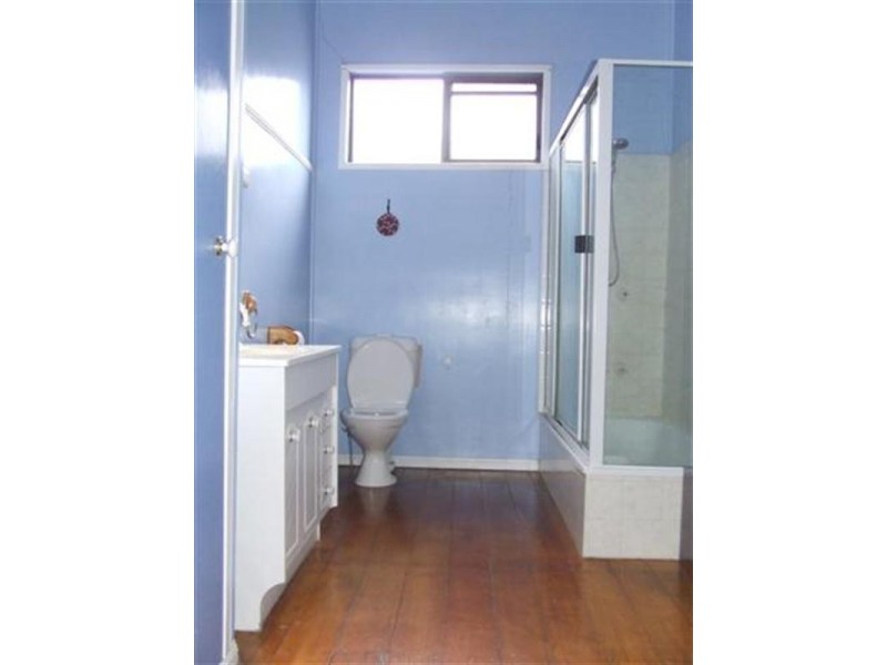 42 Bunya Street, Dalby QLD 4405