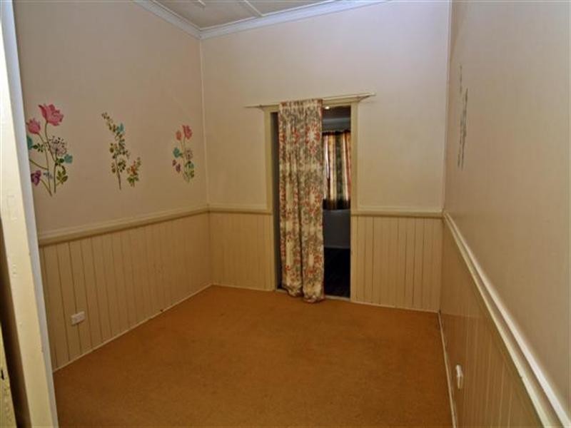 9 Okeefe Street, Dalby QLD 4405