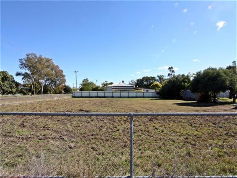 166 Cunningham Street, Dalby QLD 4405