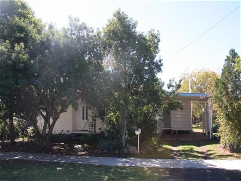 1 Moy Street, Dalby QLD 4405