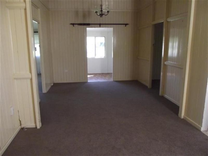 39 Orpen Street, Dalby QLD 4405