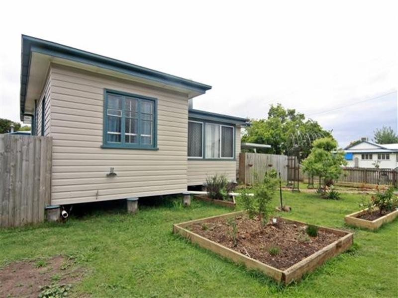 18a Orpen Street, Dalby QLD 4405