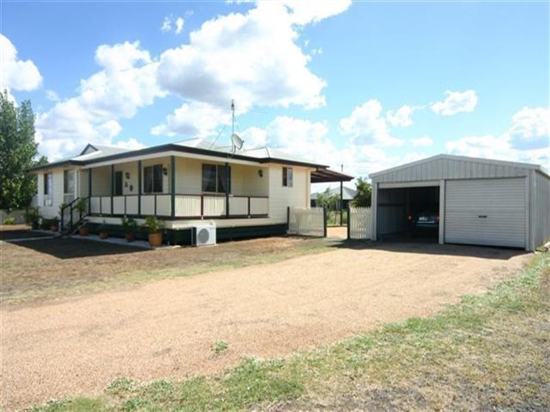 5 Mitchell Place, Dalby QLD 4405