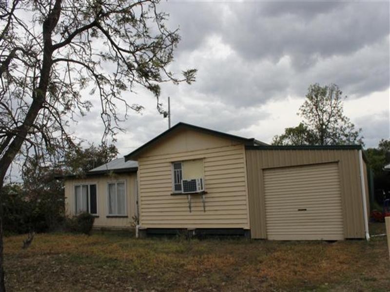 10 Stewart Street, Jandowae QLD 4410