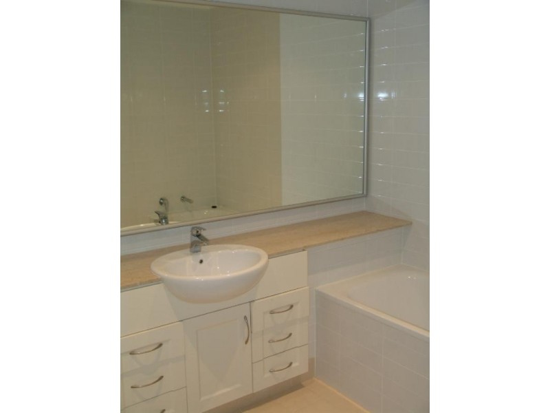 Level 8 82/5 Woodlands Avenue, Breakfast Point NSW 2137