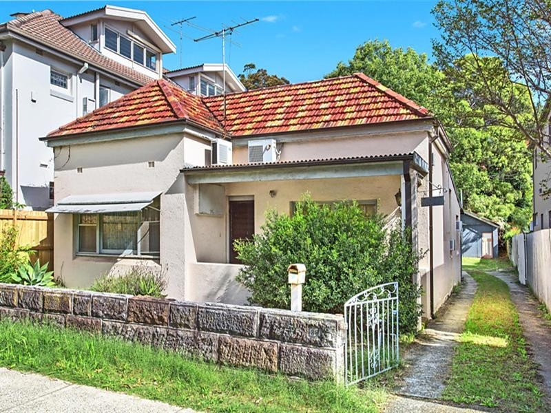 88 Beach Road, Bondi Beach NSW 2026