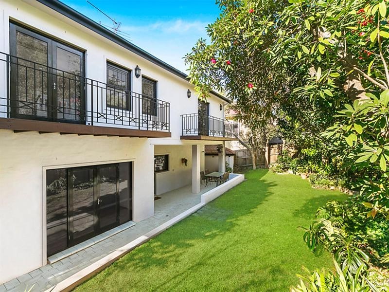 84 Old South Head Road, Vaucluse NSW 2030