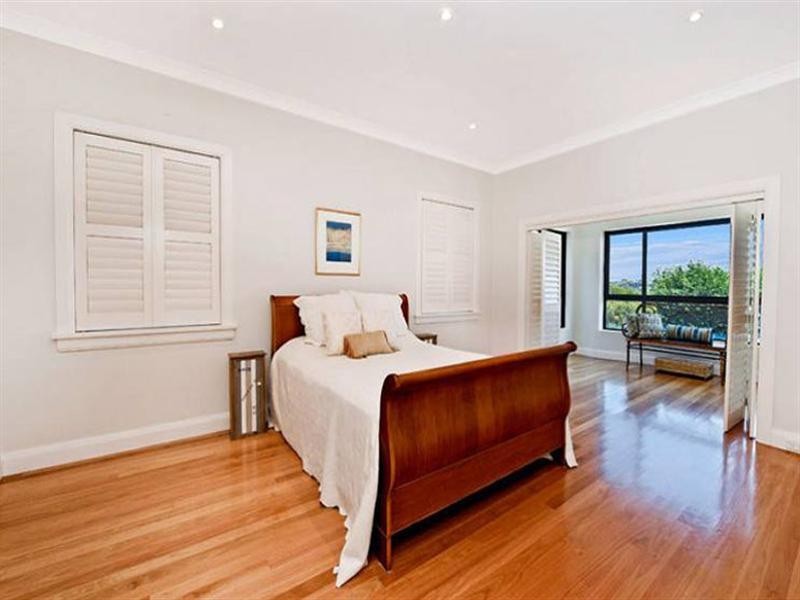 25 Military Rd Enter via 7 Wentworth Street, Dover Heights NSW 2030