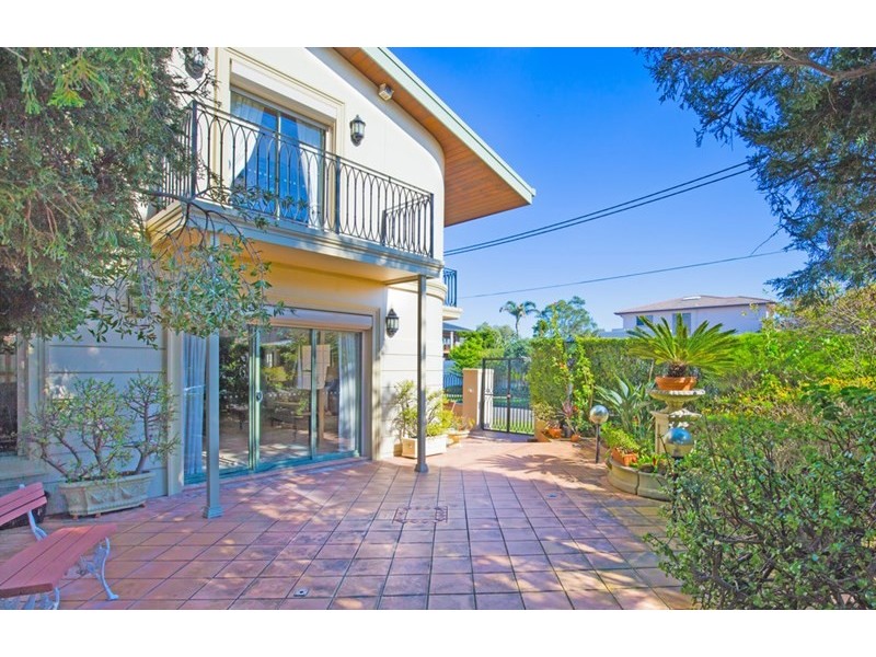 16 Lyons Street, Dover Heights NSW 2030