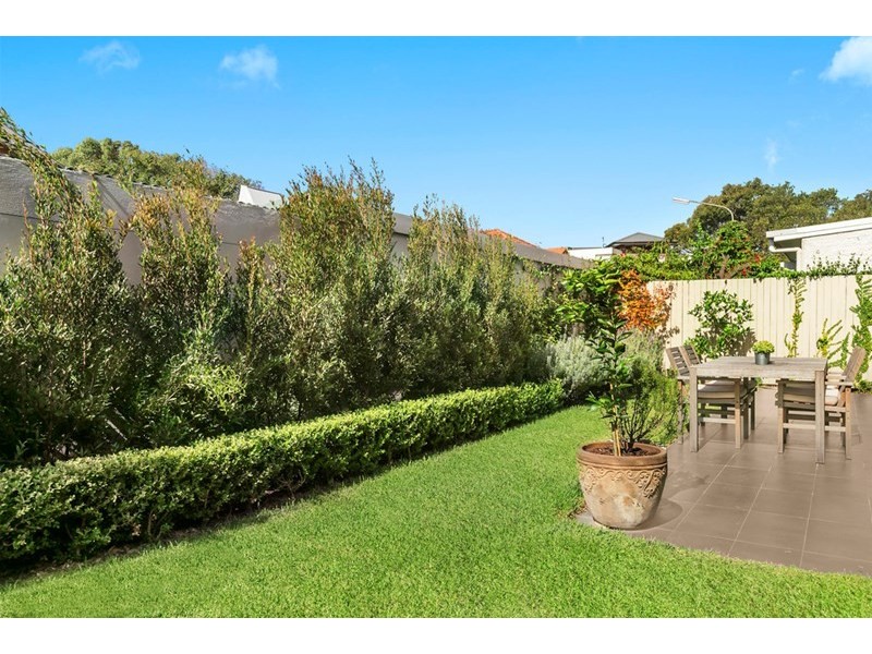 87 Beach Road, North Bondi NSW 2026