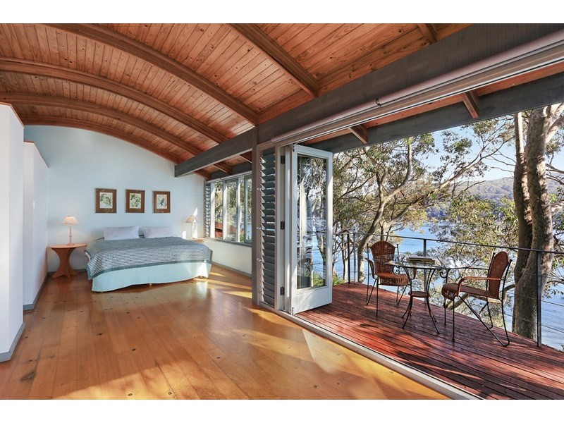 13 Robertson Road, Scotland Island NSW 2105