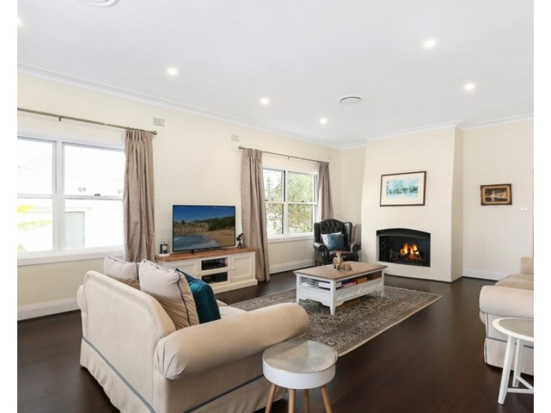 132 Old South Head Road, Vaucluse NSW 2030