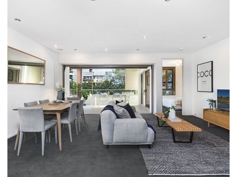 2402/4 Sterling Circuit, Camperdown NSW 2050