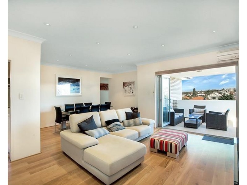 11/39 Wallis Parade, North Bondi NSW 2026