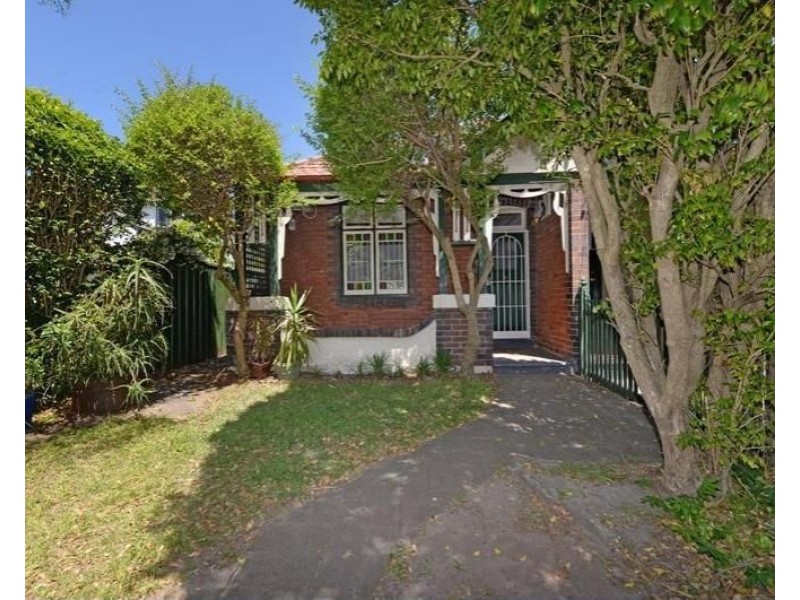 8 Lynch Avenue, Queens Park NSW 2022