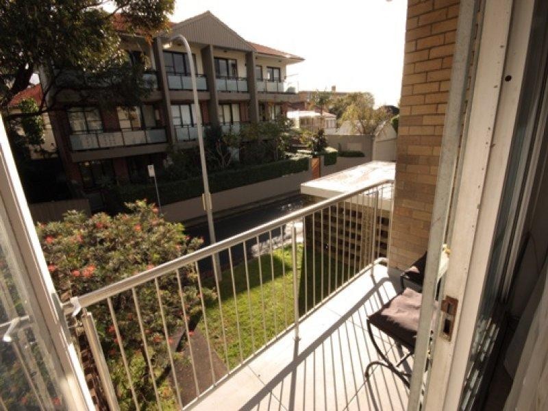 10/4 Castlefield Street, Bondi NSW 2026