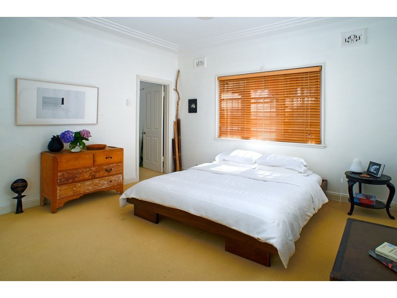 2/15 Wonderland Avenue, Tamarama NSW 2026