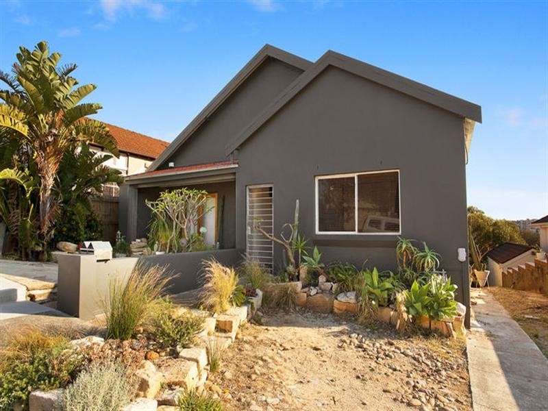 6 Wallis Parade, North Bondi NSW 2026