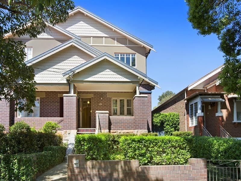 21 Rowley Road, Russell Lea NSW 2046