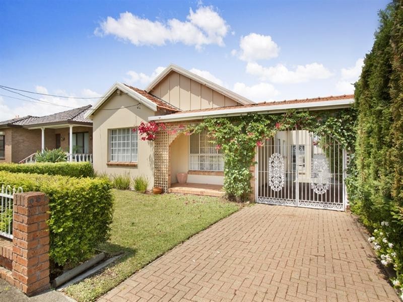 5 Lea Avenue, Russell Lea NSW 2046
