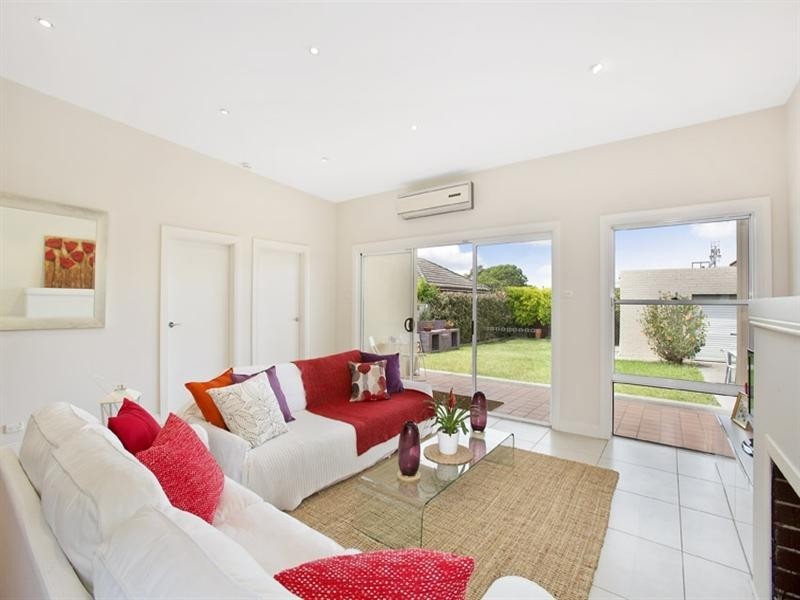 5 Lea Avenue, Russell Lea NSW 2046