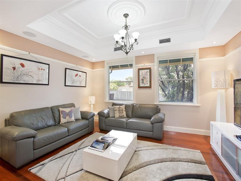 19a Rowley Road, Russell Lea NSW 2046