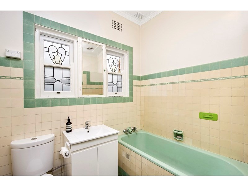 62 Henley Marine Drive, Rodd Point NSW 2046