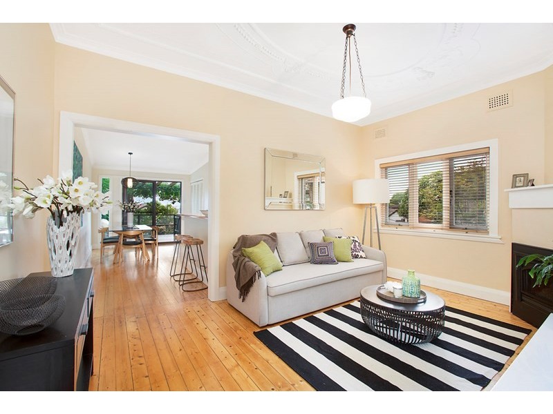 12 Rowley Road, Russell Lea NSW 2046