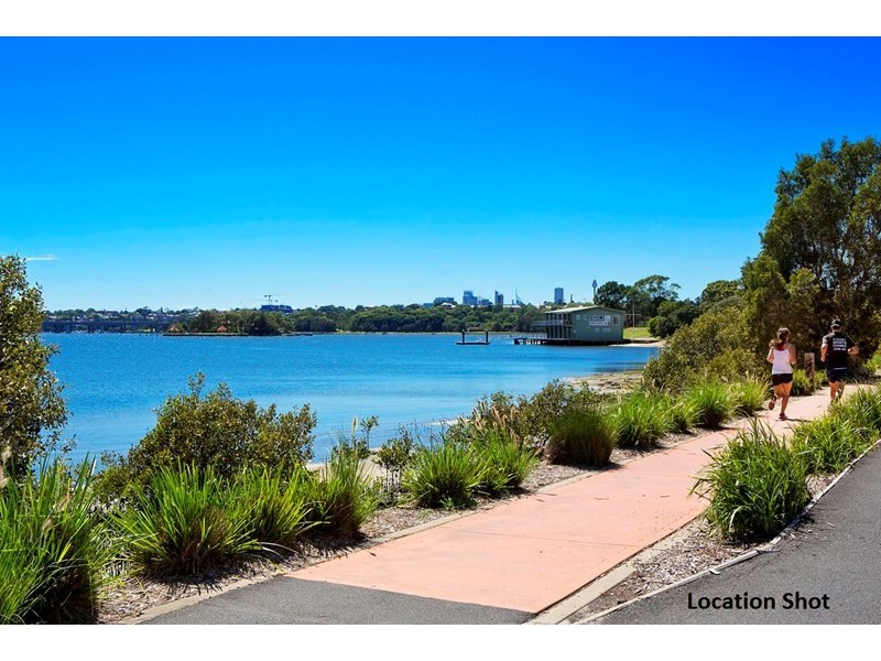 19 First Avenue, Rodd Point NSW 2046