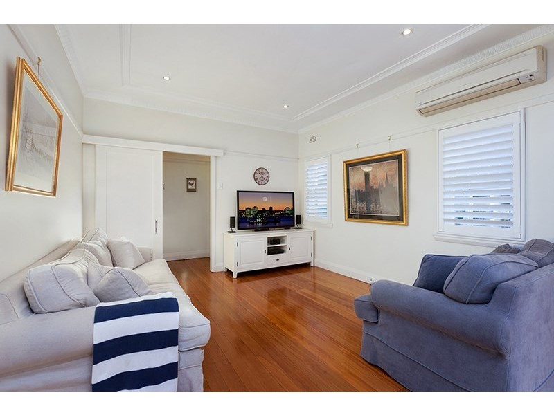 26 Arthur Street, Rodd Point NSW 2046