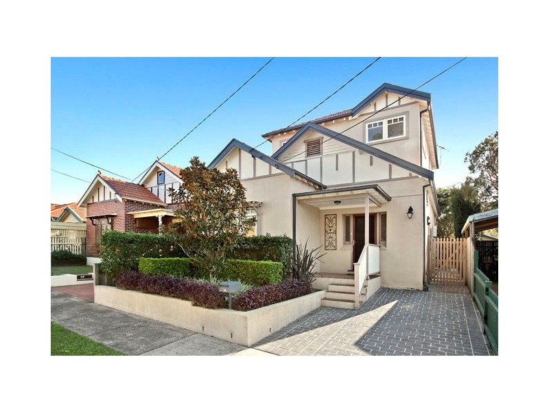 14 Edenholme Road, Russell Lea NSW 2046