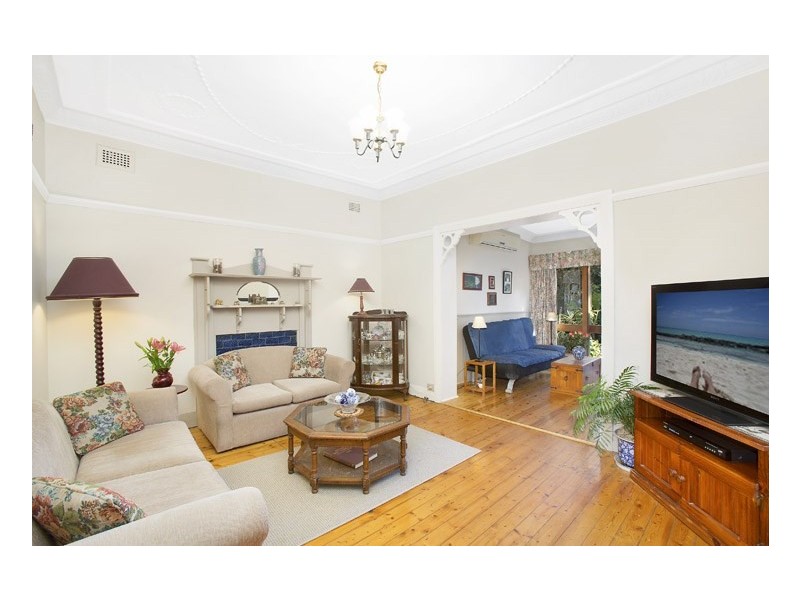 12 Potter Street, Russell Lea NSW 2046
