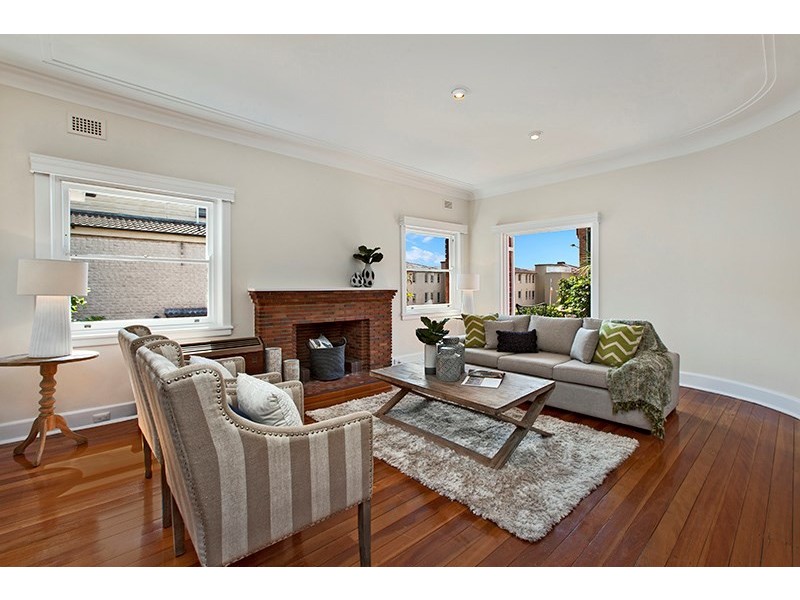 4A Lyons Road, Drummoyne NSW 2047