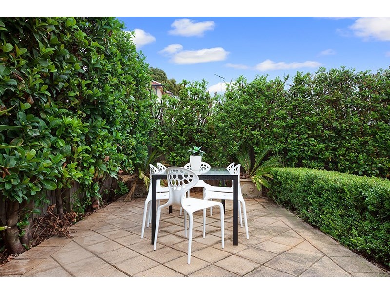 15 Bouvardia Street, Russell Lea NSW 2046